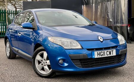 RENAULT MEGANE 1.6 16V Dynamique TomTom Euro 5 5dr